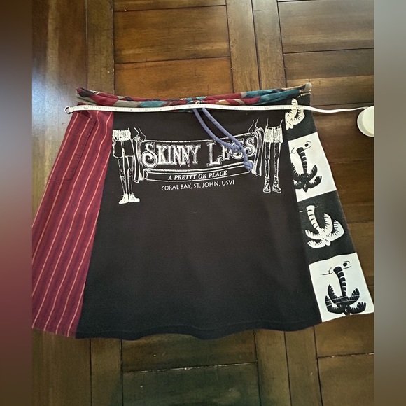 St. John USVI Skirt - Picture 2 of 4